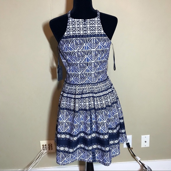 NEW Vince Camuto sleeveless mid length dress - Picture 4 of 4